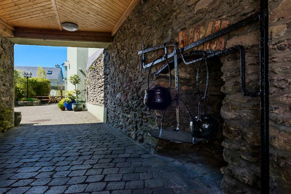 Dingle Centre Townhouse An Capall Dubh Dingle Extérieur photo